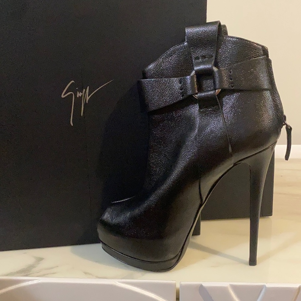 Giuseppe Zanotti Heeled Platform Bootie